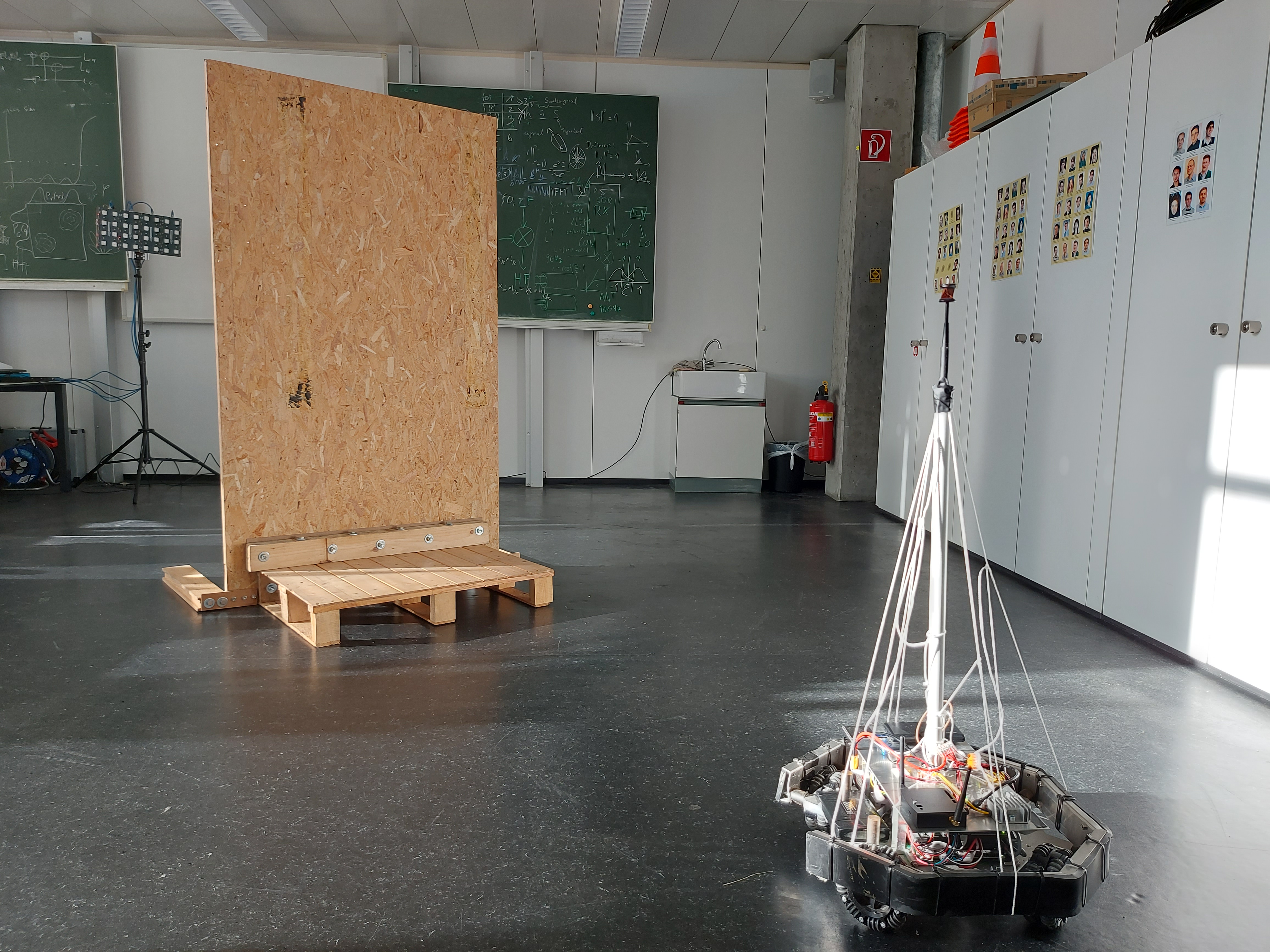 Antenna array and metal wall (frontside is metal, backside is wood) seen from robot's point of view.